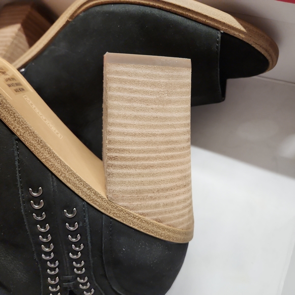 Vince Camuto KEMELLY Ankle Boots Black Tumbled Nubuck Suede Heels Peep Toe NEW - Picture 6 of 10